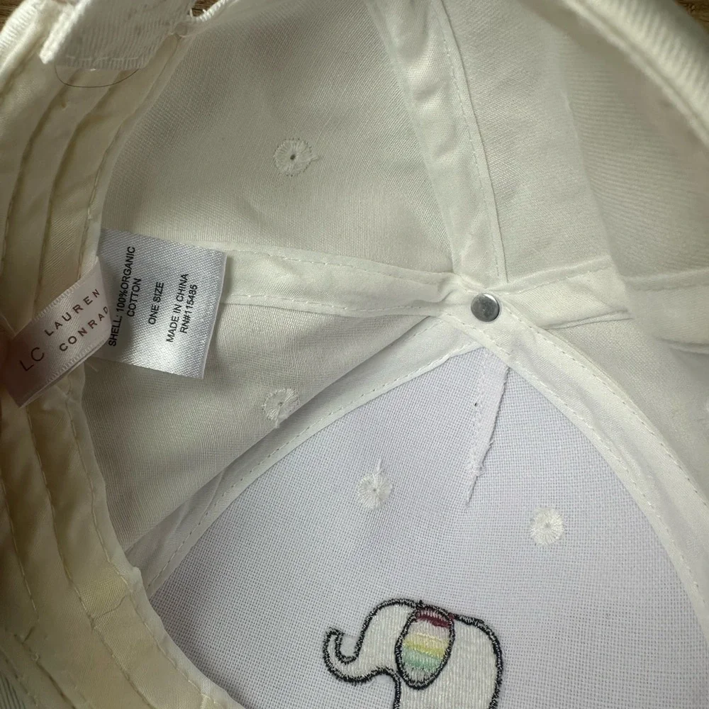 SOLD‼️‼️LC Lauren Conrad White and Gray Elephant Hat One size - Picture 5 of 6